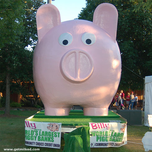 Great Moments In Rural Art: Big Piggy